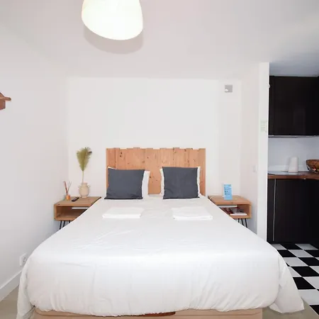 Cozy Near The קסקאיס